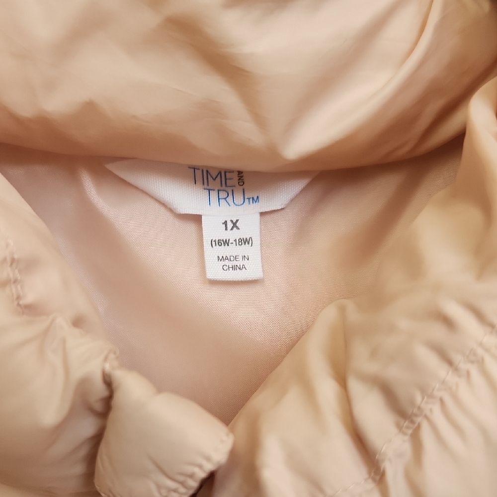 Time And Tru Puffer Jacket - Picture 2 of 4